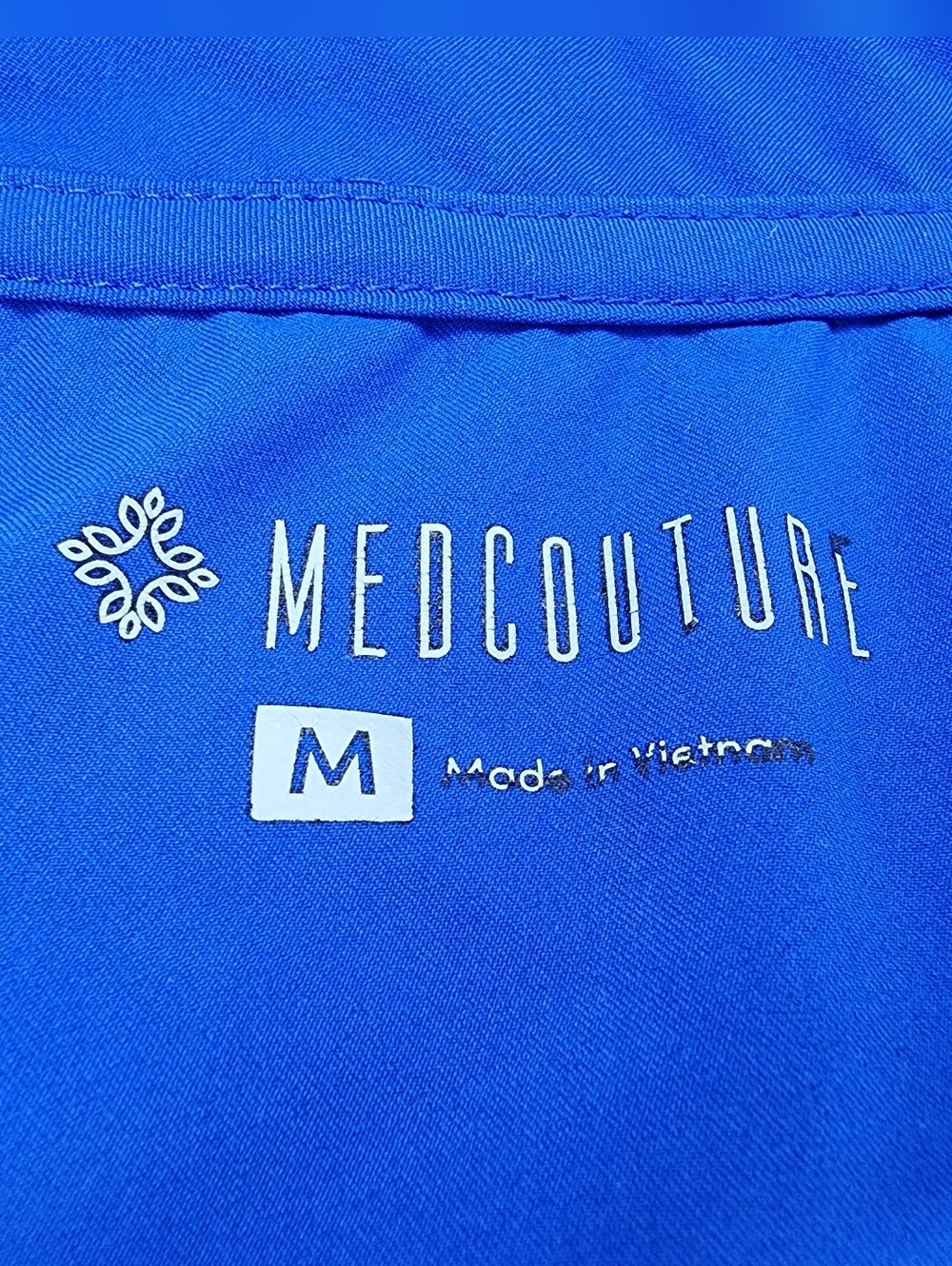 Med Couture V-Neck Scrub Top W/Side Snaps, Womens Medium - Picture 4 of 4